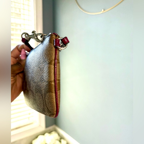 Coach Brown Signature Canvas Wristlet with Plum Trim - Picture 4 of 10